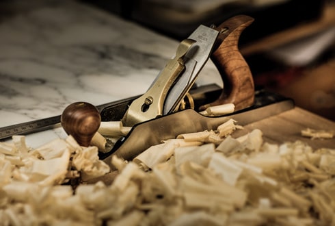 Geigenbau München: Werkzeug für den Bau eines Streichinstruments