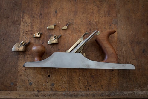 Geigenbau München: Werkzeug für den Bau eines Streichinstruments